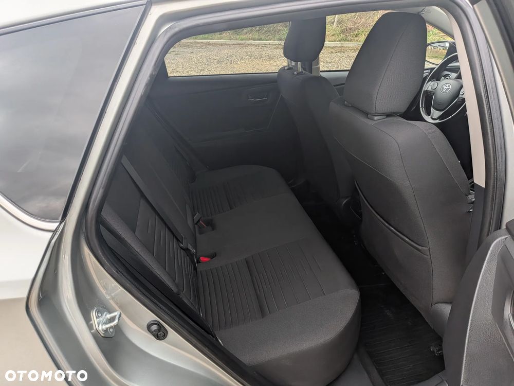 Toyota Auris 1.6 Prestige - 15