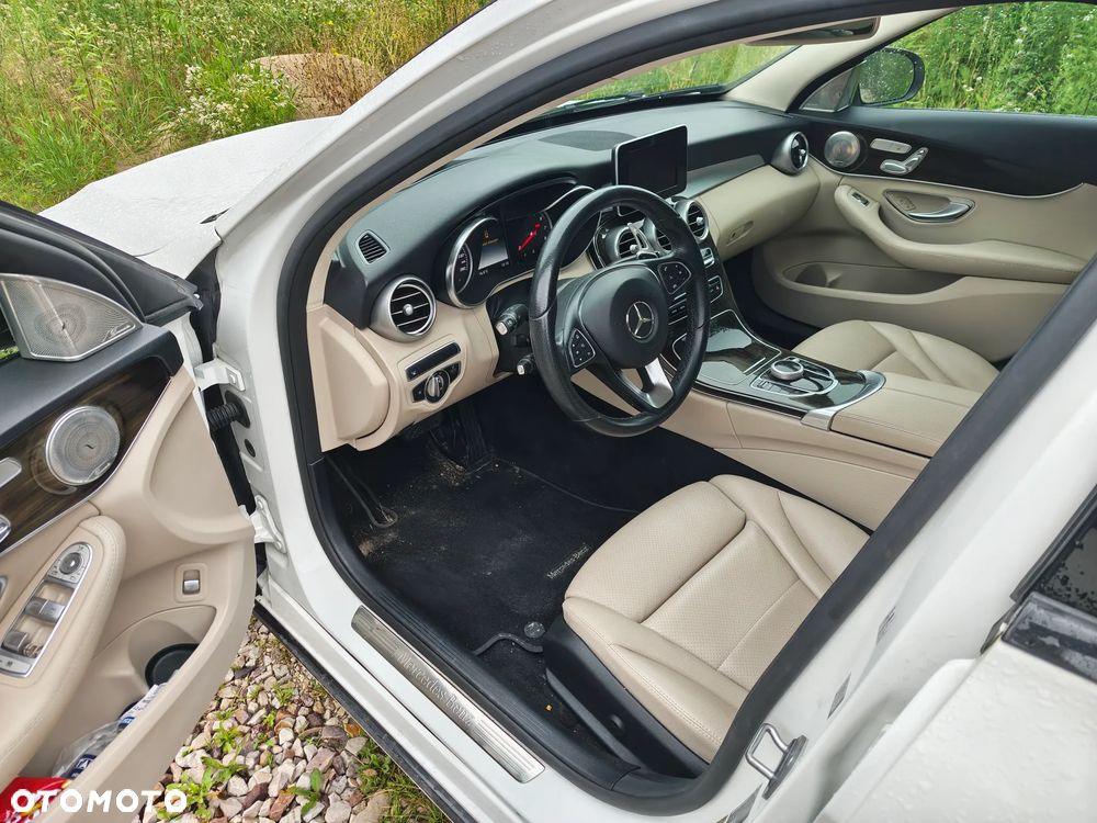 Mercedes-Benz Klasa C 300 9G-TRONIC - 7