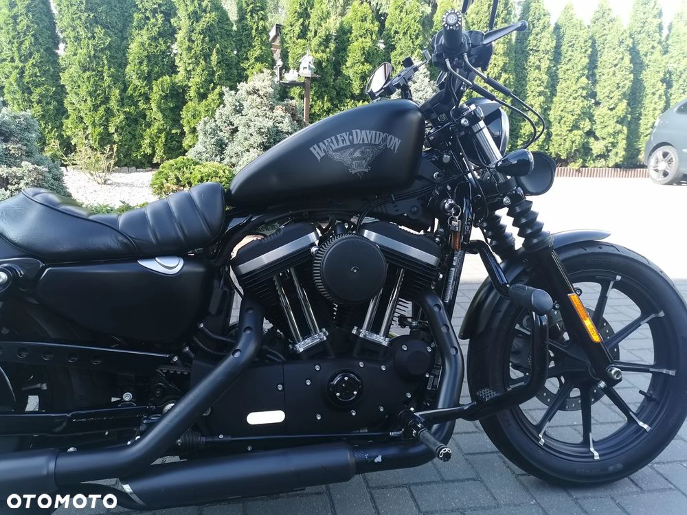 Harley-Davidson Sportster Iron 883 - 17