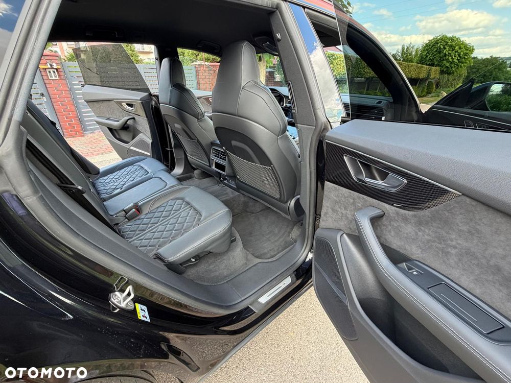 Audi SQ8 - 8