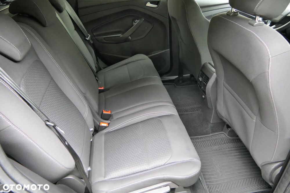 Ford Kuga 1.5 EcoBoost 2x4 ST-Line - 23