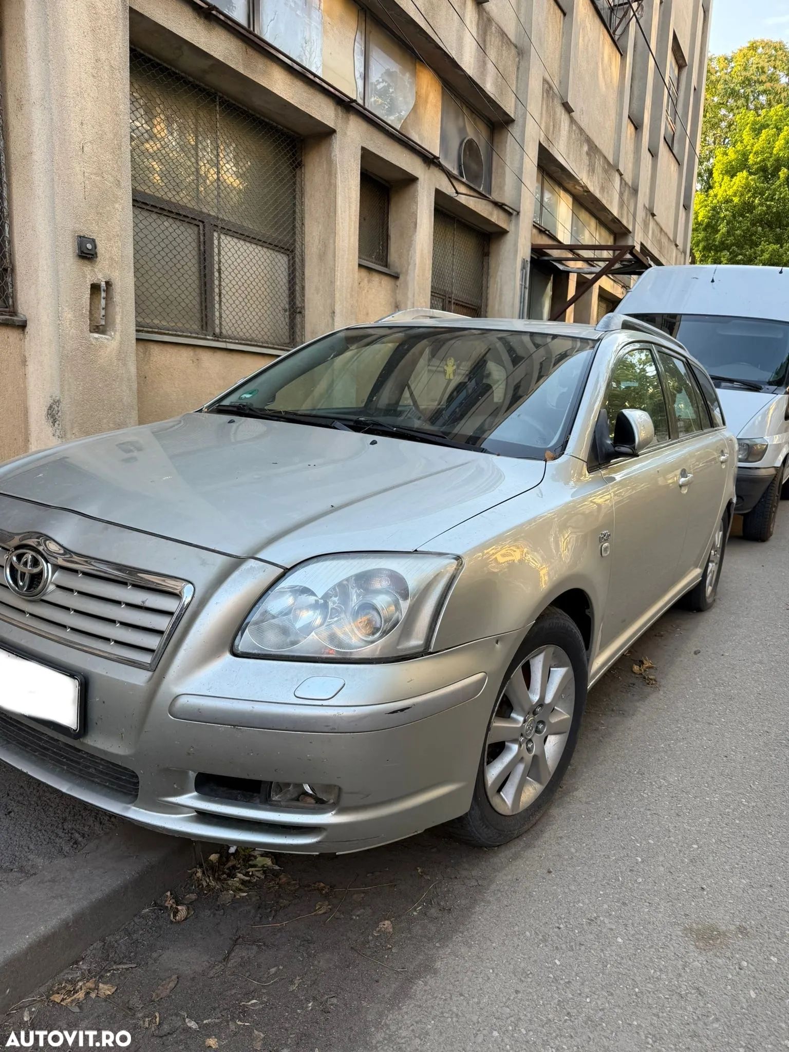 Toyota Avensis 2.0 D4D S/W Sol - 1
