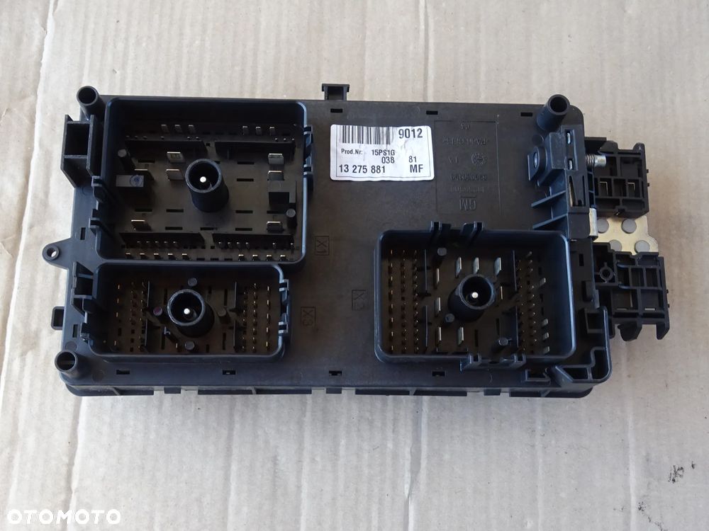 OPEL INSIGNIA A OPC MODUŁ NADWOZIA UEC BSI SKRZYNKA BEZPIECZNIKÓW PRZEKAŹNIKÓW - PIN CARPASS - 17