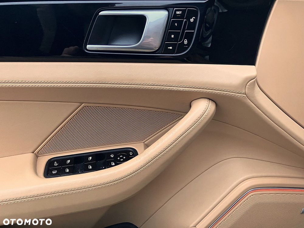 Porsche Panamera - 23