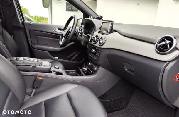 Mercedes-Benz Klasa B 250 4Matic 7G-DCT SCORE - 5