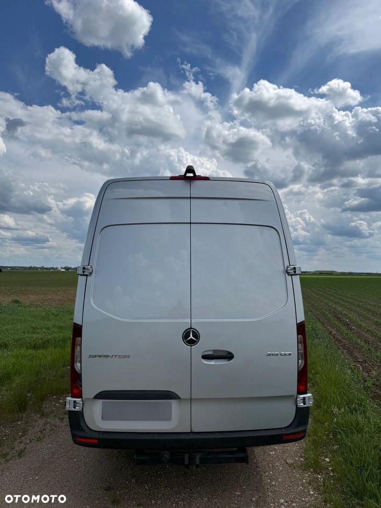 Mercedes-Benz Sprinter - 5