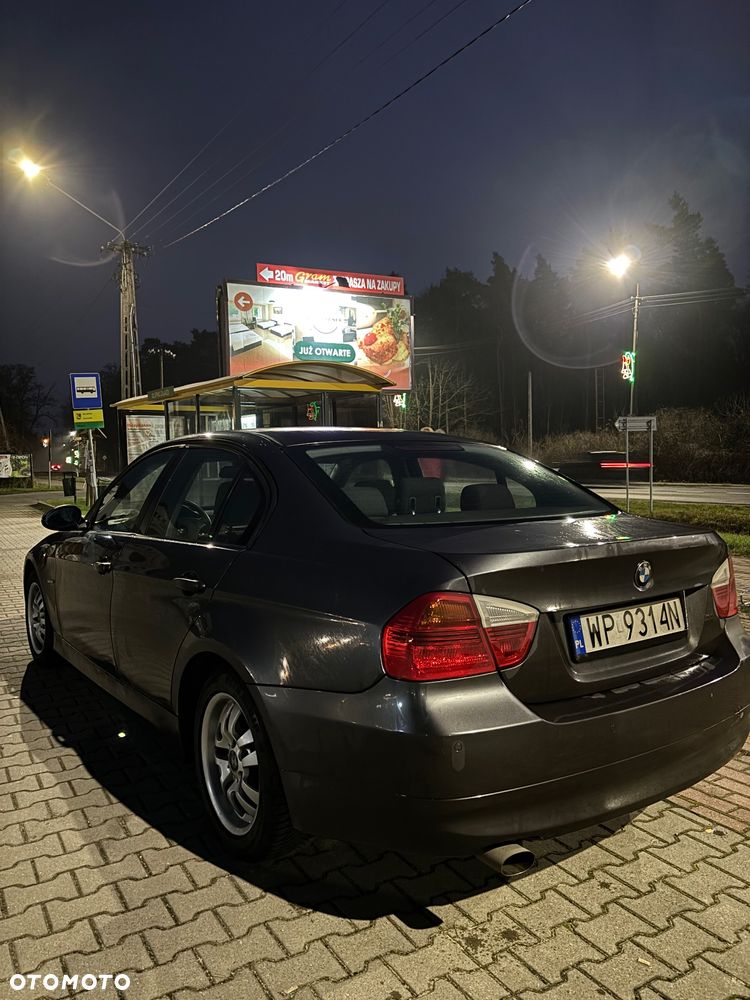 BMW Seria 3 320i - 4