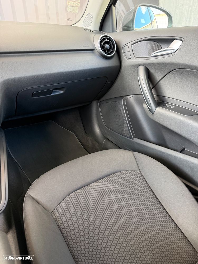Audi A1 Sportback 1.6 TDI S-line - 21