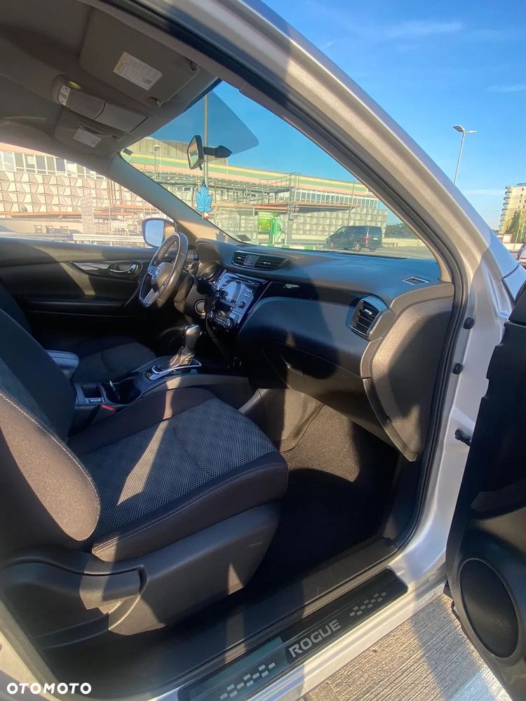 Nissan Rogue - 20