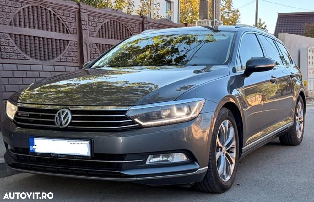 Volkswagen Passat - 1
