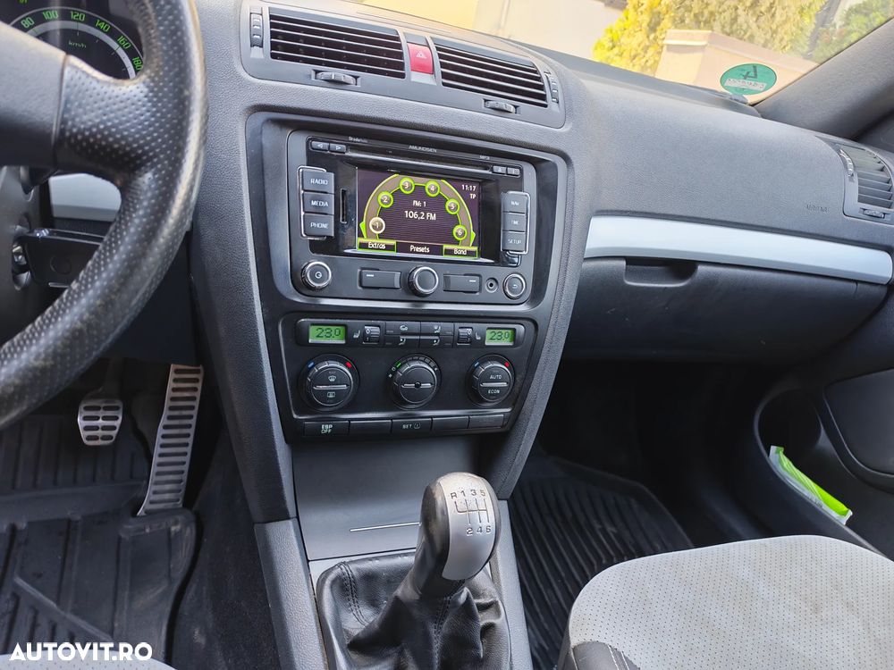 Skoda Octavia 2.0 TFSI RS - 3