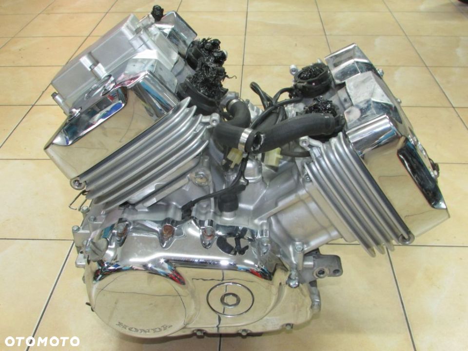 HONDA VF750 C Magna RC43 silnik engine kompletny - 1