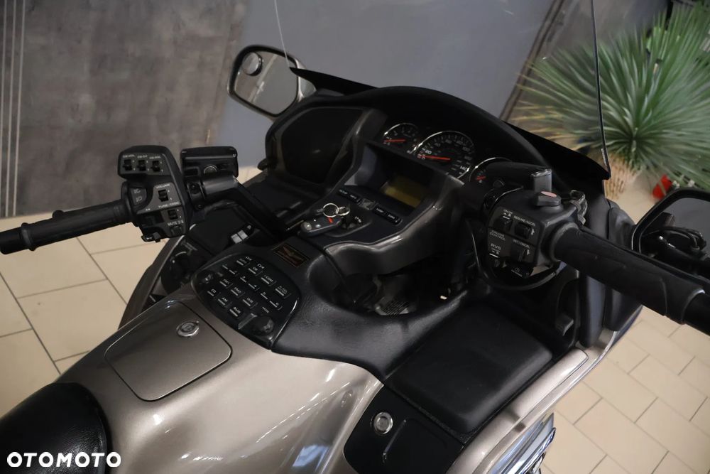 Honda GL - 22