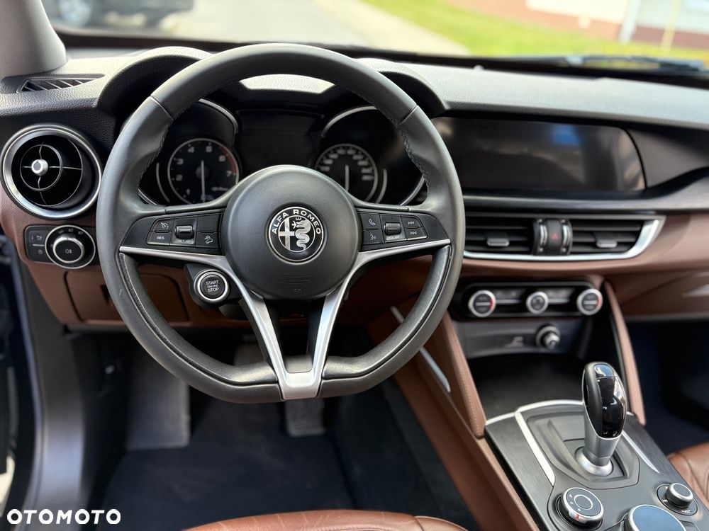 Alfa Romeo Stelvio 2.0 Turbo Q4 - 15
