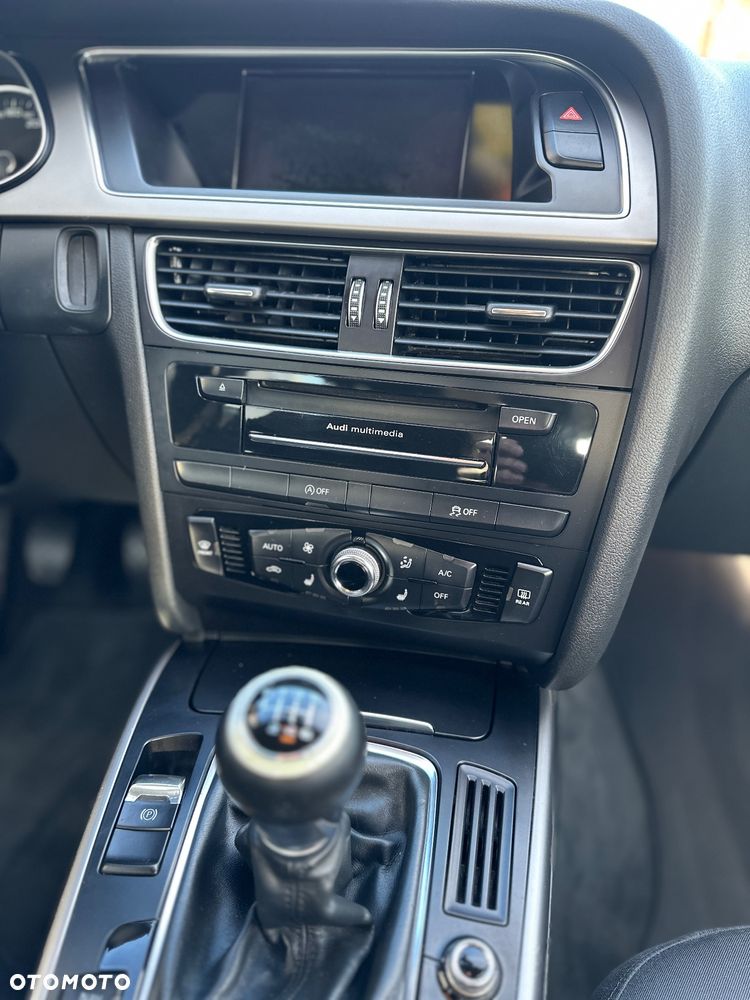 Audi A4 Avant 2.0 TDI DPF Ambiente - 27