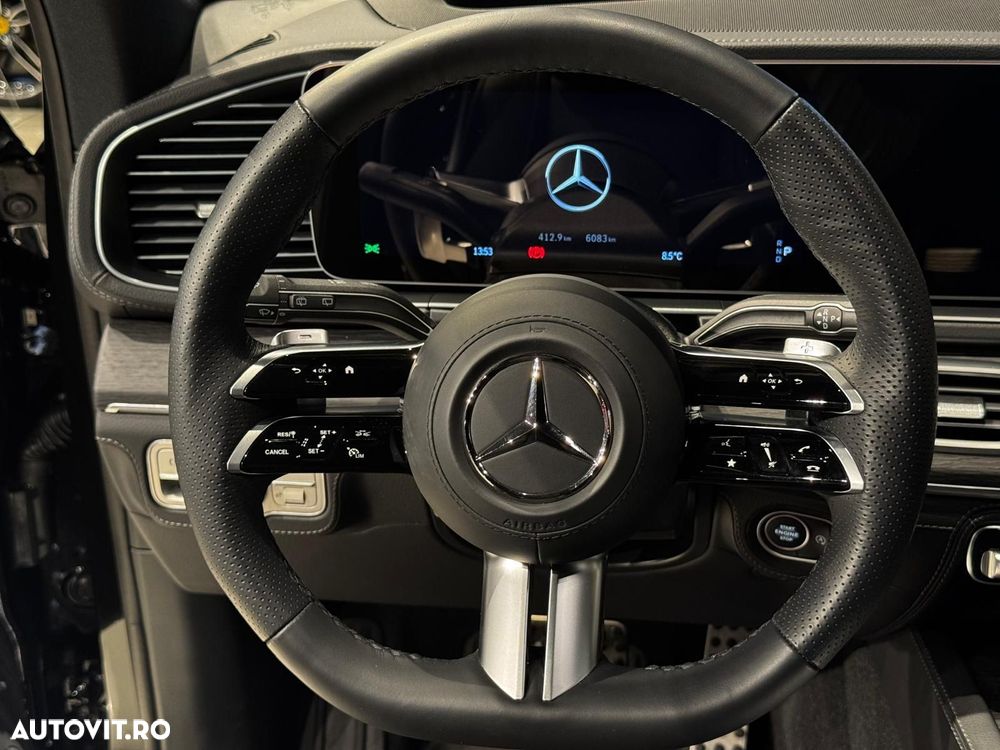 Mercedes-Benz GLS - 23