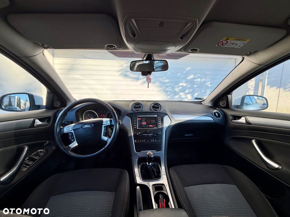 Ford Mondeo SW 1.6 TDCi ECOnetic S&S Titanium - 8