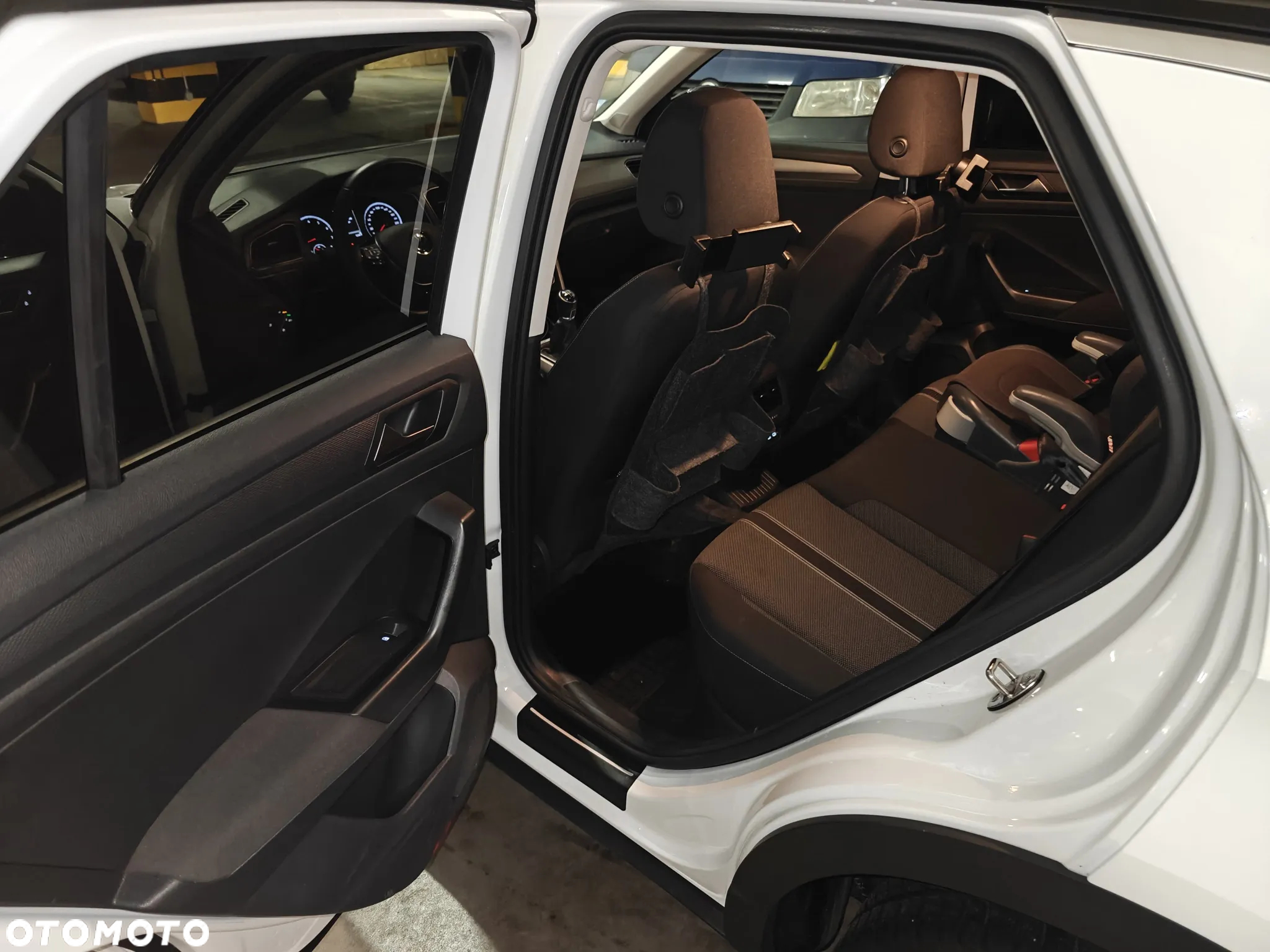Volkswagen T-Roc 1.5 TSI ACT Advance - 23