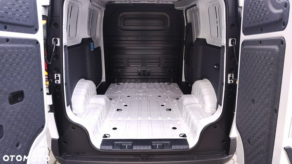 Kia PV5 - 27