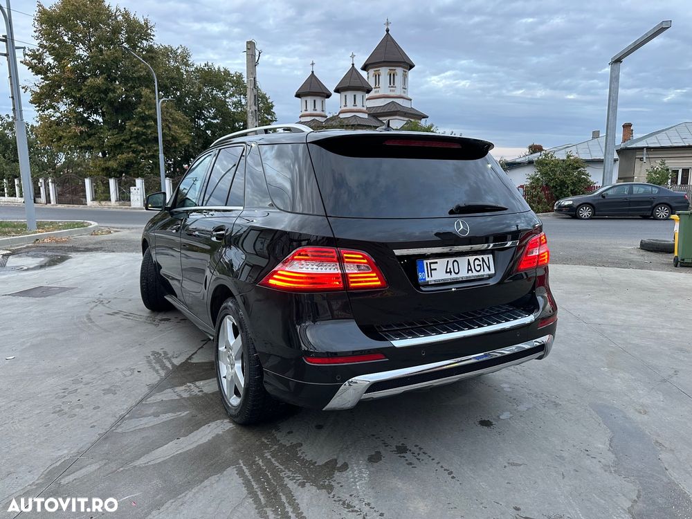 Mercedes-Benz ML 350 BlueTec 4MATIC Aut - 2