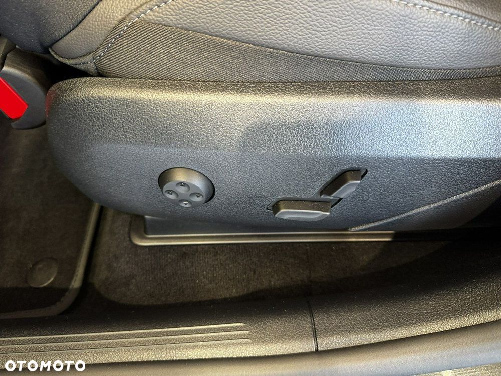 Mercedes-Benz GLC - 19