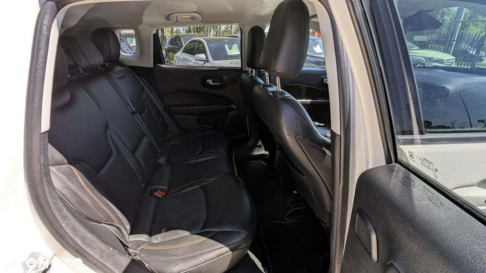 Jeep Compass - 19