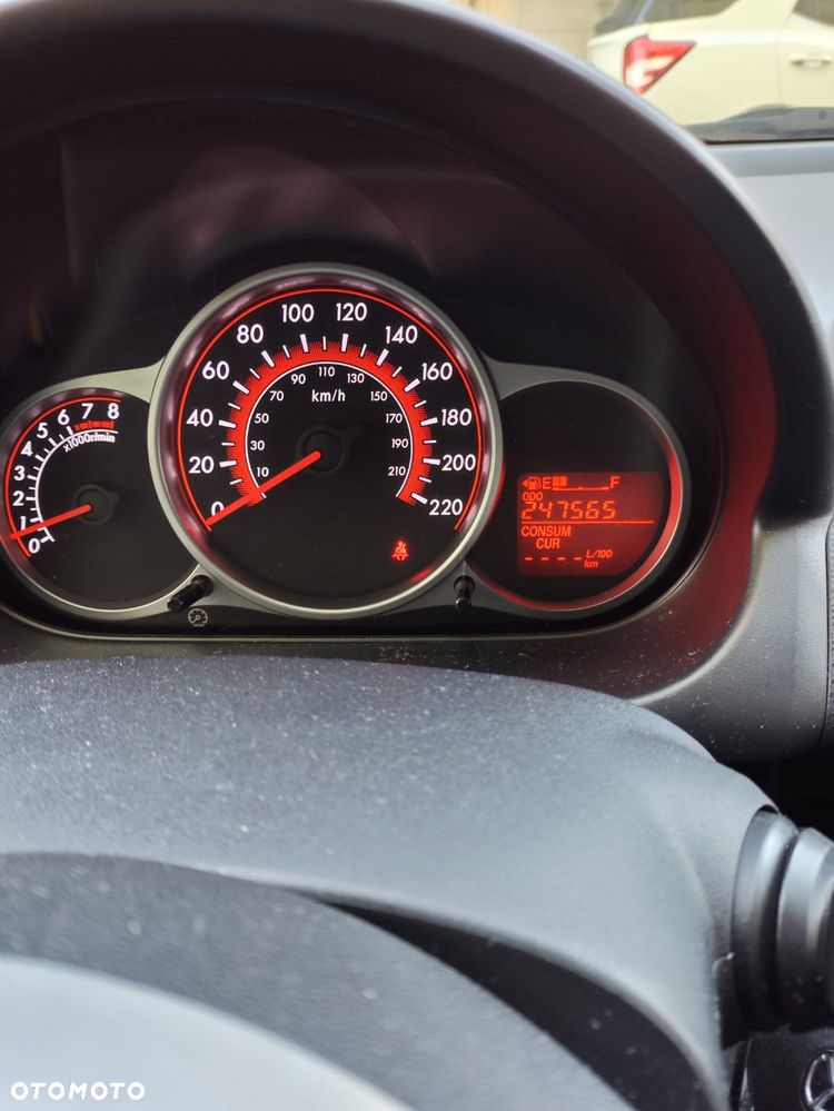 Mazda 2 - 11