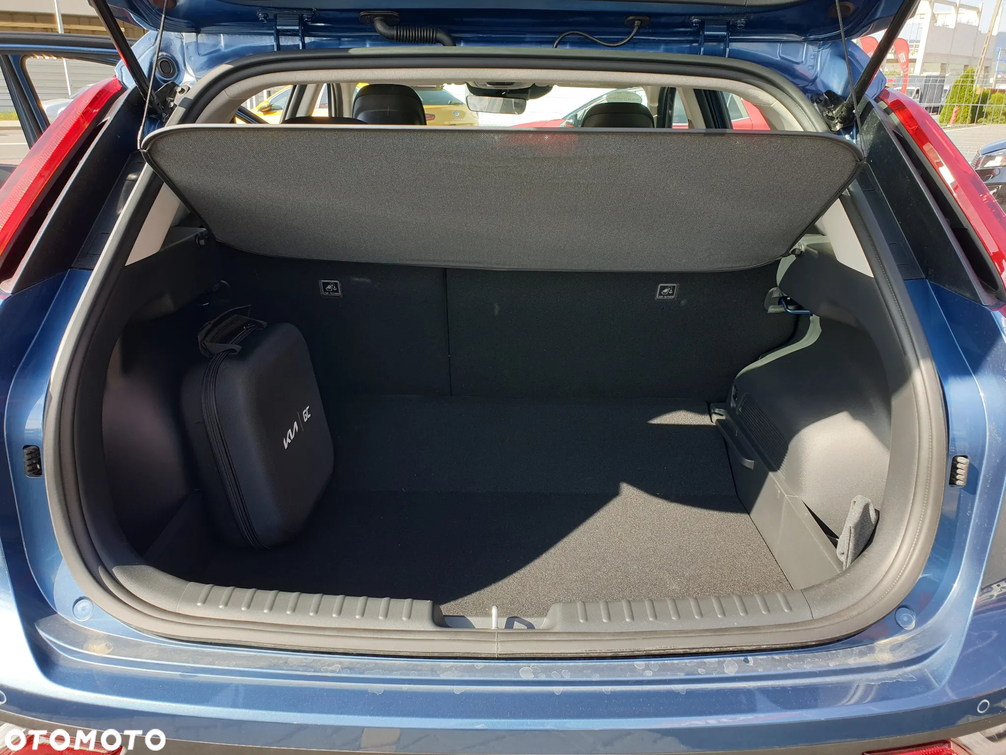 Kia Niro e-Niro 64kWh M - 13