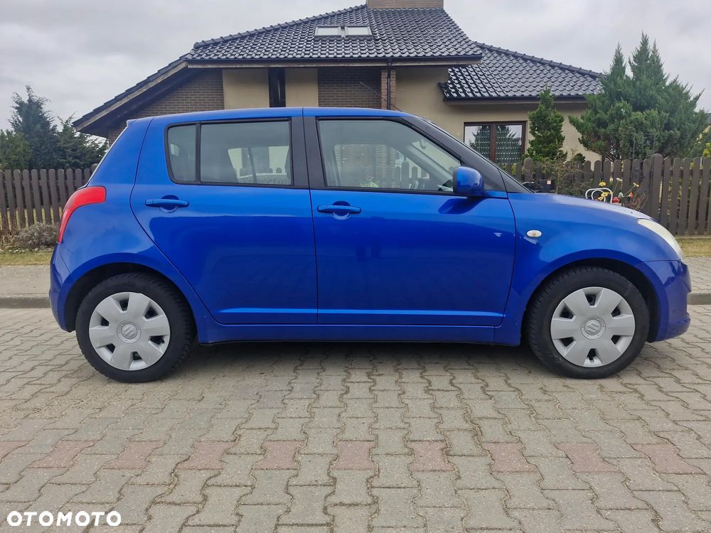 Suzuki Swift 1.3 Sakura - 6