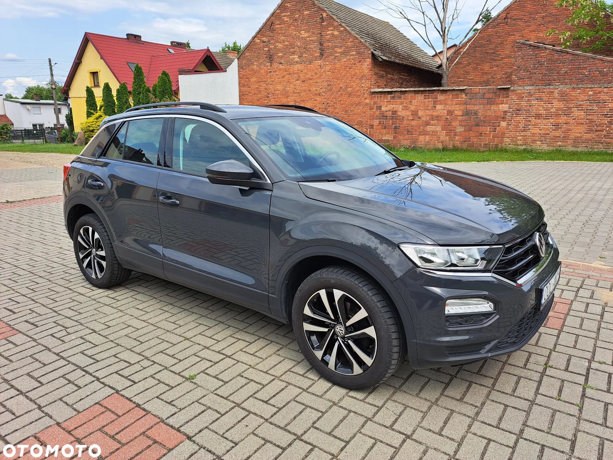 Volkswagen T-Roc 1.0 TSI Life Plus - 1