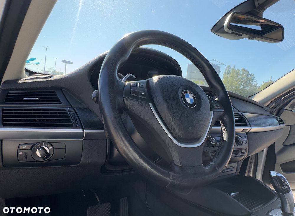 BMW X6 35i xDrive - 26