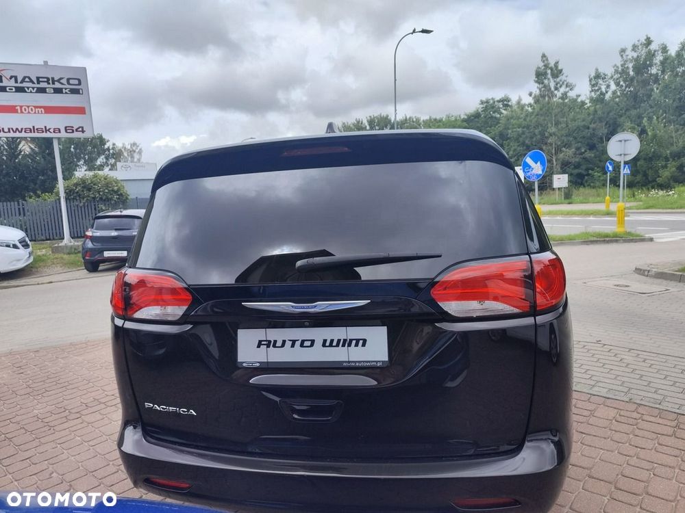 Chrysler Pacifica - 13