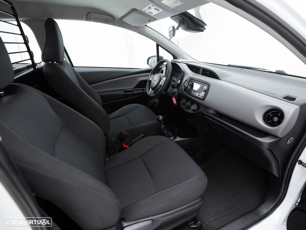 Toyota Yaris bizz 1.4 D-4D AC c/IVA - 9