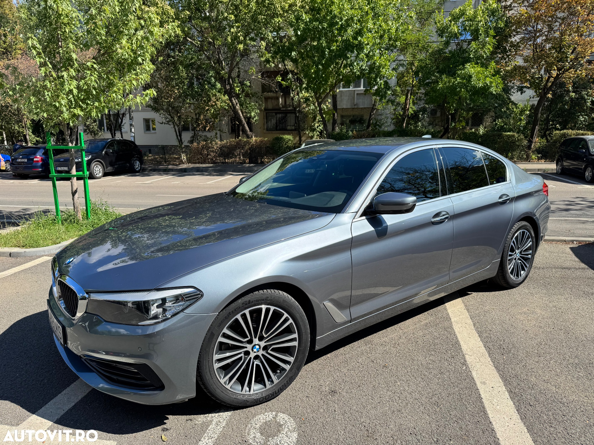 BMW Seria 5 520d AT - 2
