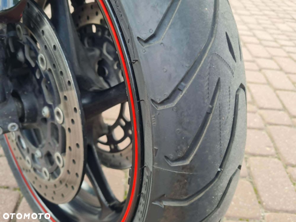 Yamaha R6 - 5