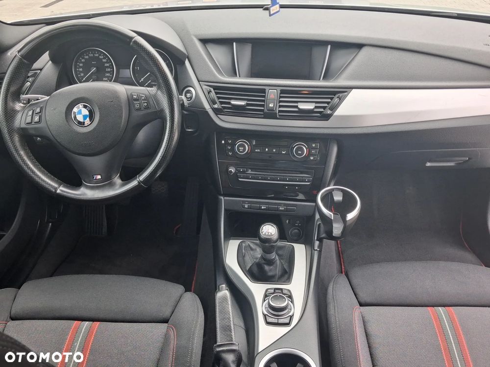 BMW X1 sDrive16d Sport Line - 14
