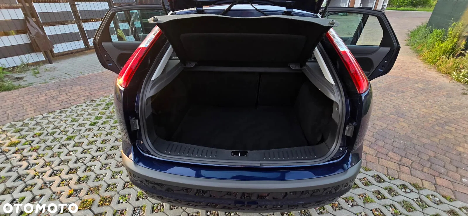 Ford Focus 1.6 Ghia - 13