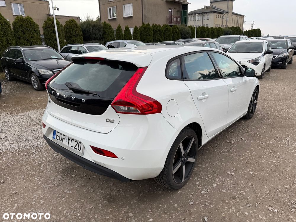 Volvo V40 D2 - 18