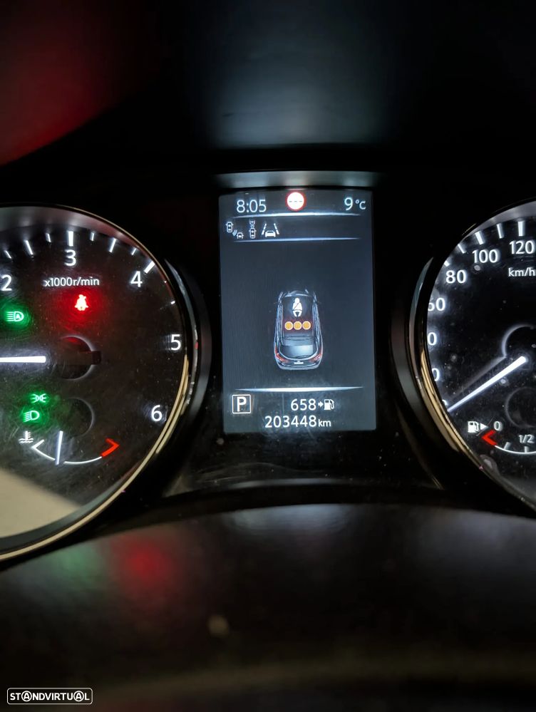 Nissan Qashqai 1.6 dCi Tekna 19 Alcantara Xtronic - 9