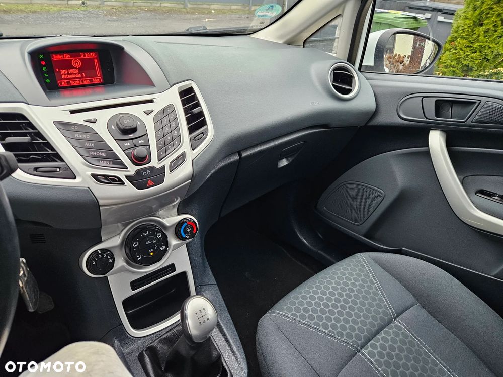 Ford Fiesta 1.4 Champions Edition - 22