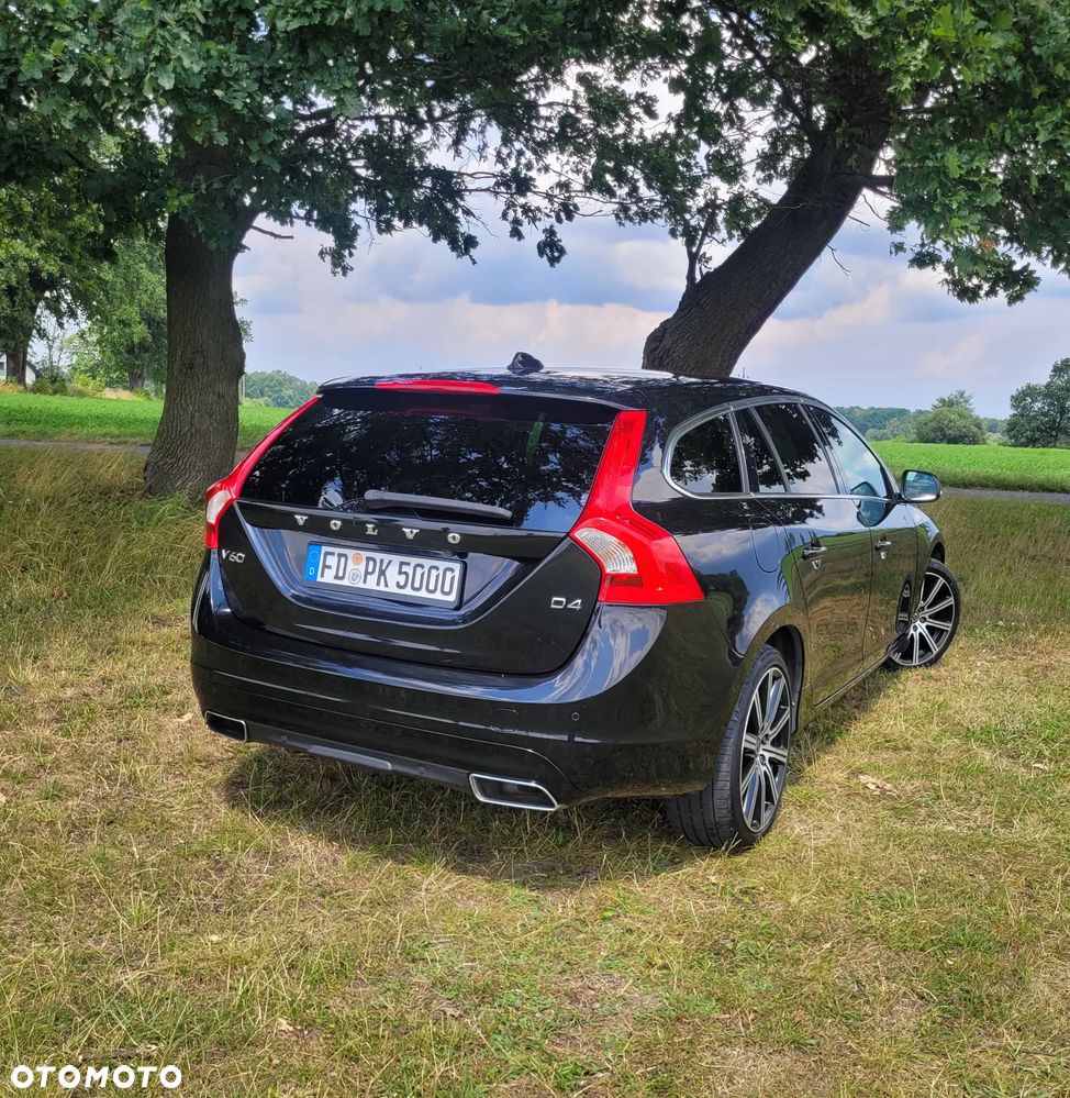 Volvo V60 D4 Geartronic Summum - 30