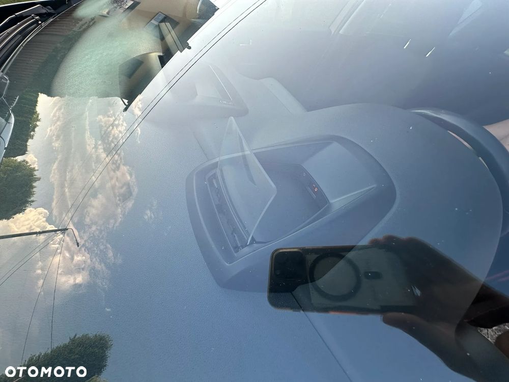 Peugeot 3008 1.6 HDi Premium - 24