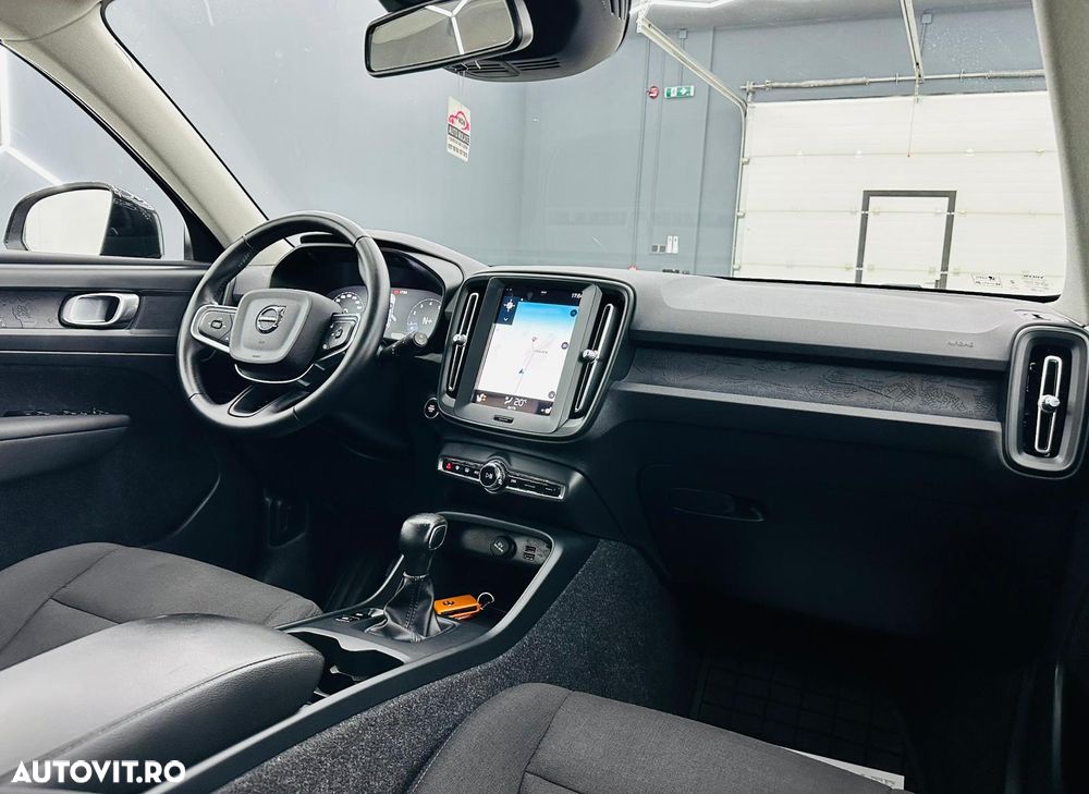 Volvo XC 40 T2 Momentum Core - 22