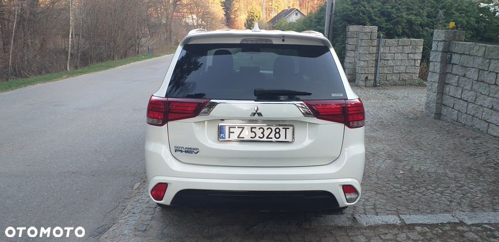 Mitsubishi Outlander ver-phev-intense-plus - 21