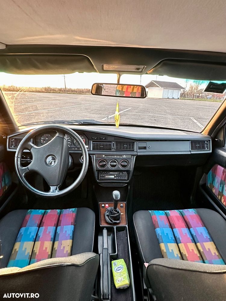 Mercedes-Benz W201 - 6