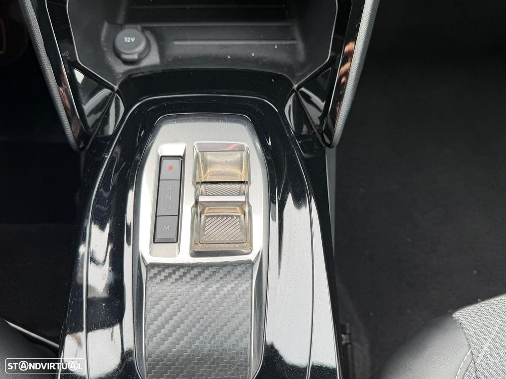 Peugeot 2008 Hybrid 145 e-DSC Allure - 54