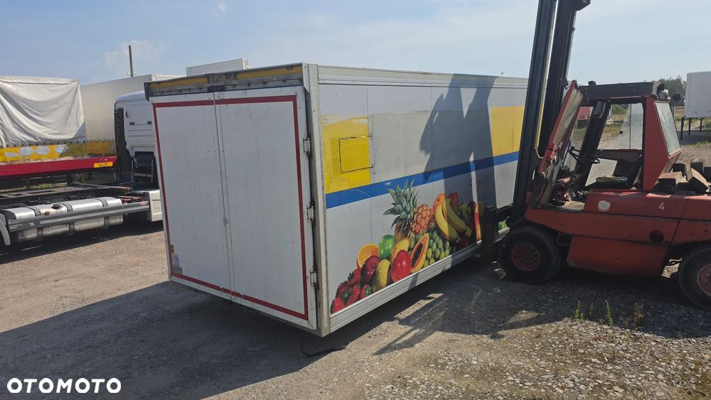 Schmitz 7.500netto IZOTERMA 7.30x.2.25 IDEALNA NA GARAŻ MAGAZYN  MOŻLIWOŚĆ TRANSPORTU - 3