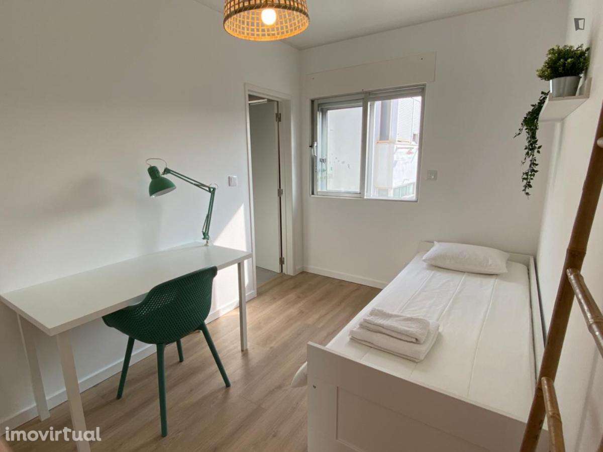 Quarto - localizado em Oeiras Lisbon - Grande imagem: 3/11