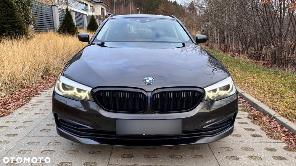 BMW Seria 5 520d xDrive Sport Line - 3