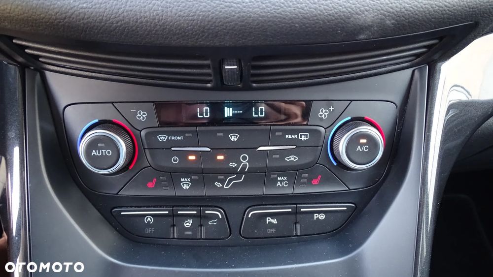 Ford Kuga - 10